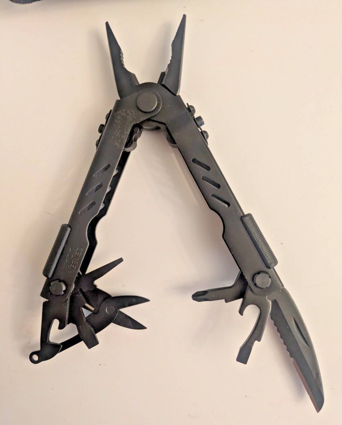 Gerber MP400 Compact Multitool! Black Oxide! With Sheath! PRISTINE!