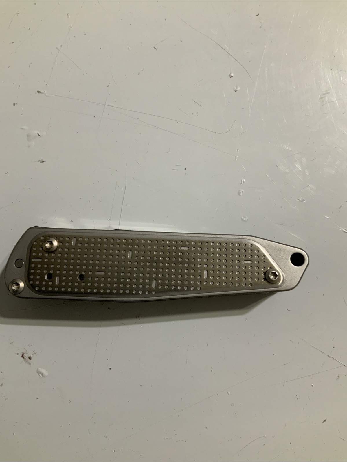 Leatherman FREE T2 Pocket Knife Multi-tool. Excellent condition – V12