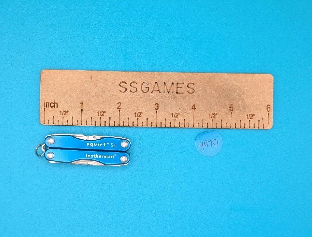 Leatherman “Squirt S4” Stainless Steel Multi Tool – BLUE! *A MENDEZ*