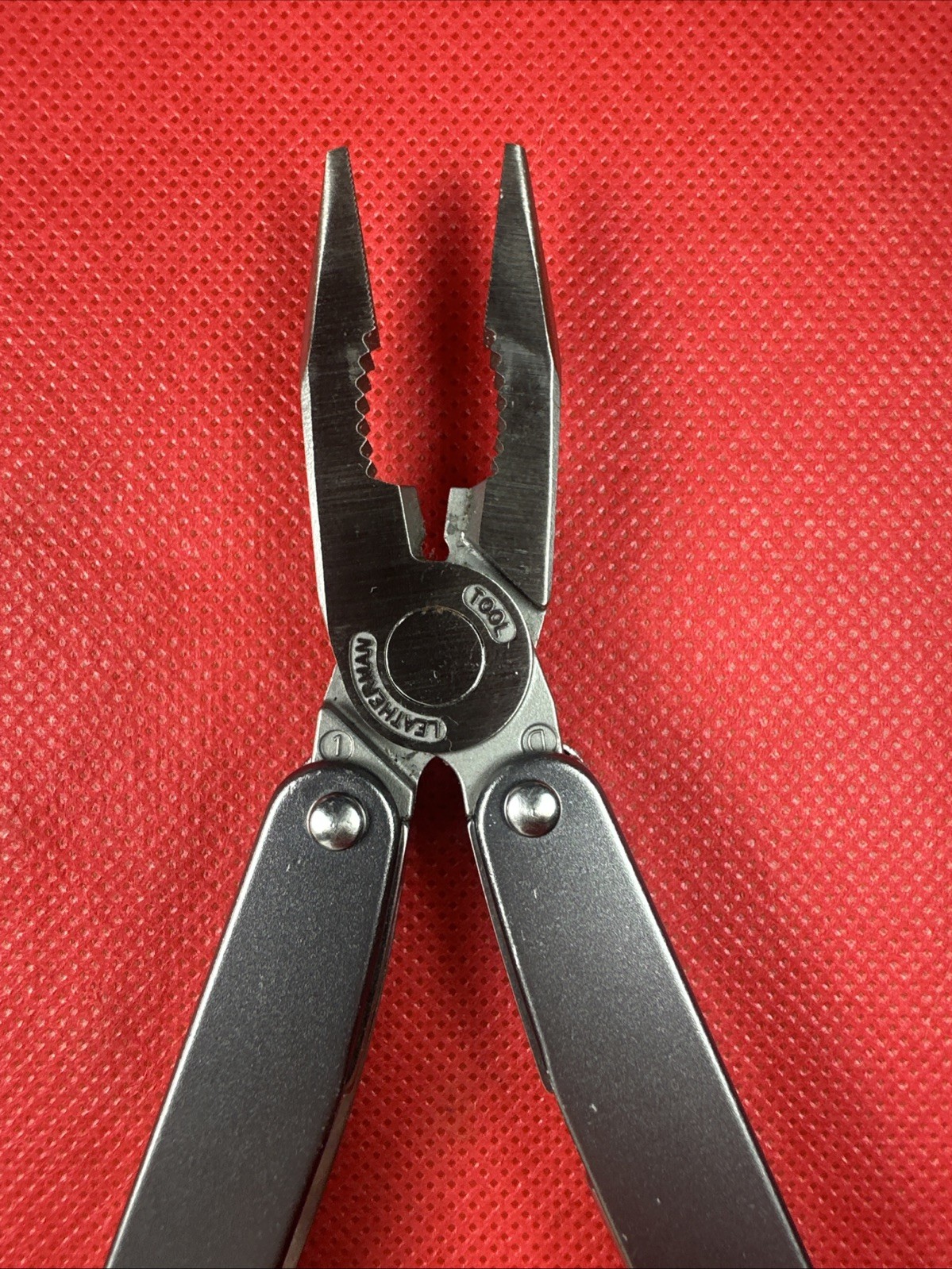 Retired Grey Gen 1 Leatherman Juice S2 Multitool, Great EDC!