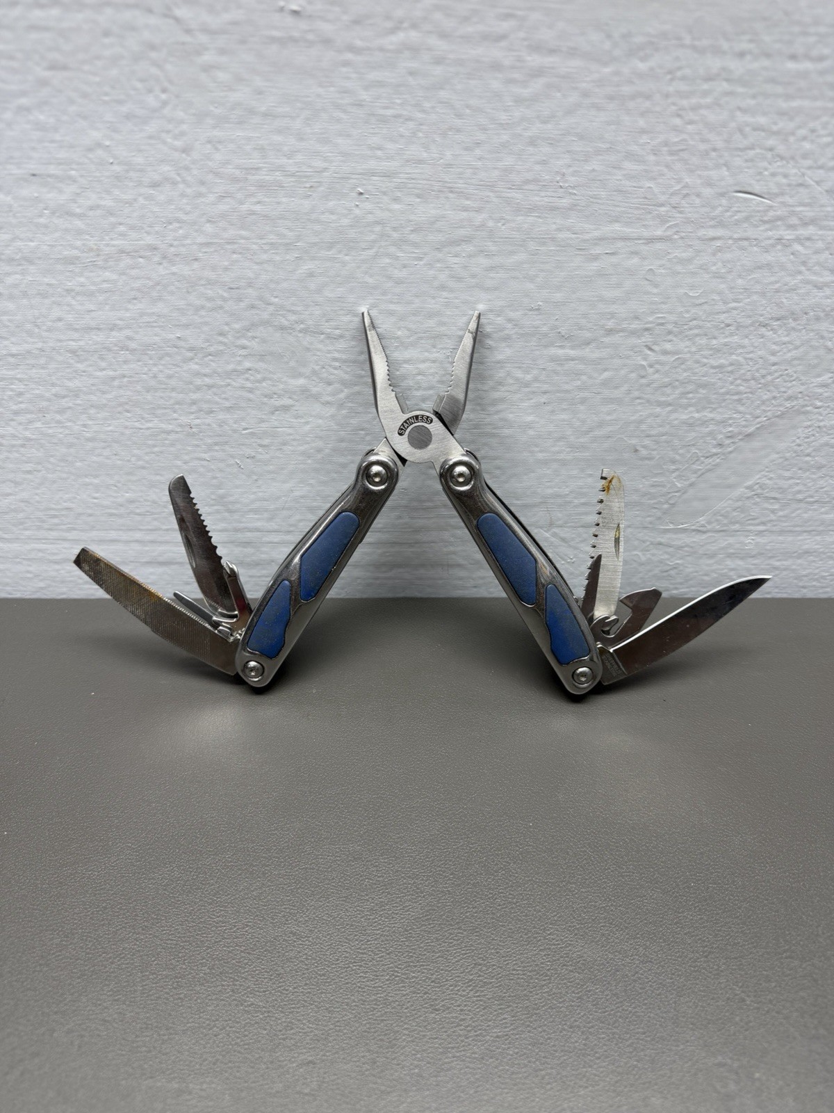 Sheffield 17-N-1 Precision Multi Tool Bonus Nylon Belt Pouch Stainless Steel