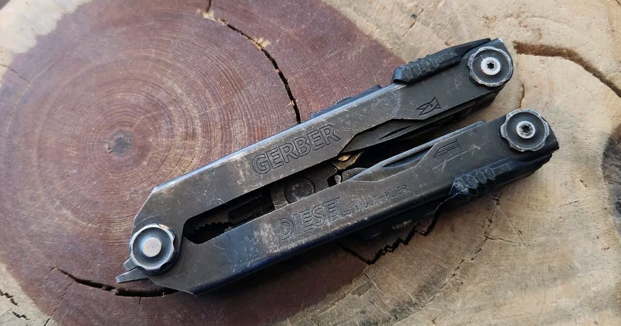 Gerber Diesel Multi-Plier Black Oxide Multi-Tool 11 Tool – Great (READ) B14
