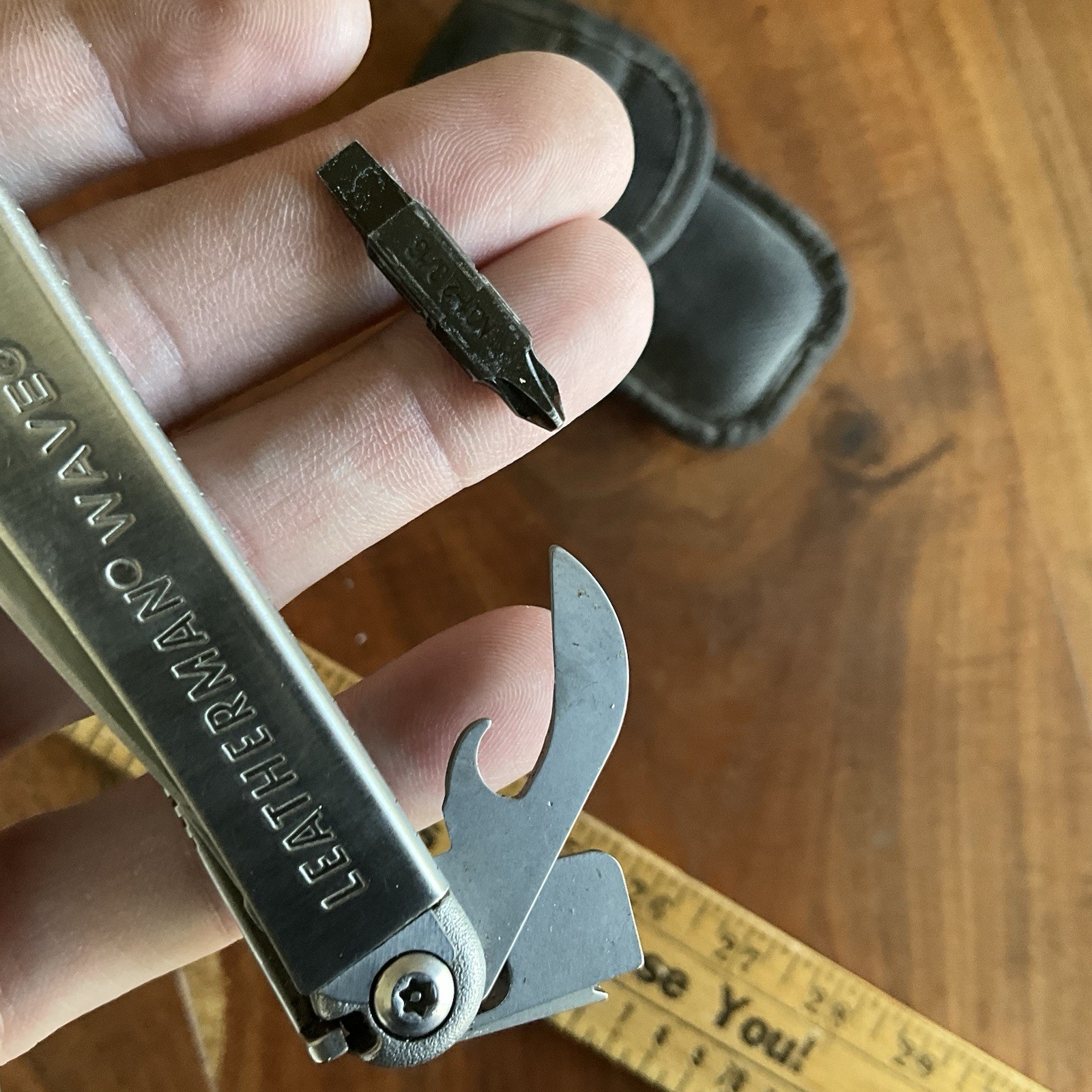 Leatherman WAVE Multi-Tool Date Code 0407 (Apr 2007) with Sheath