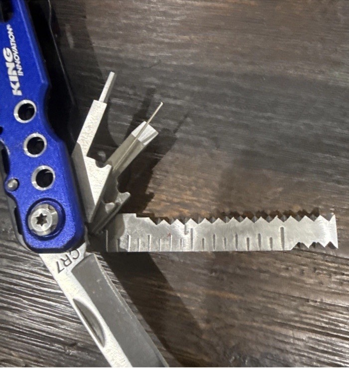 King Innovation 46600 Irrigation Multi-Tool,Blue With Shealth In Good Condition