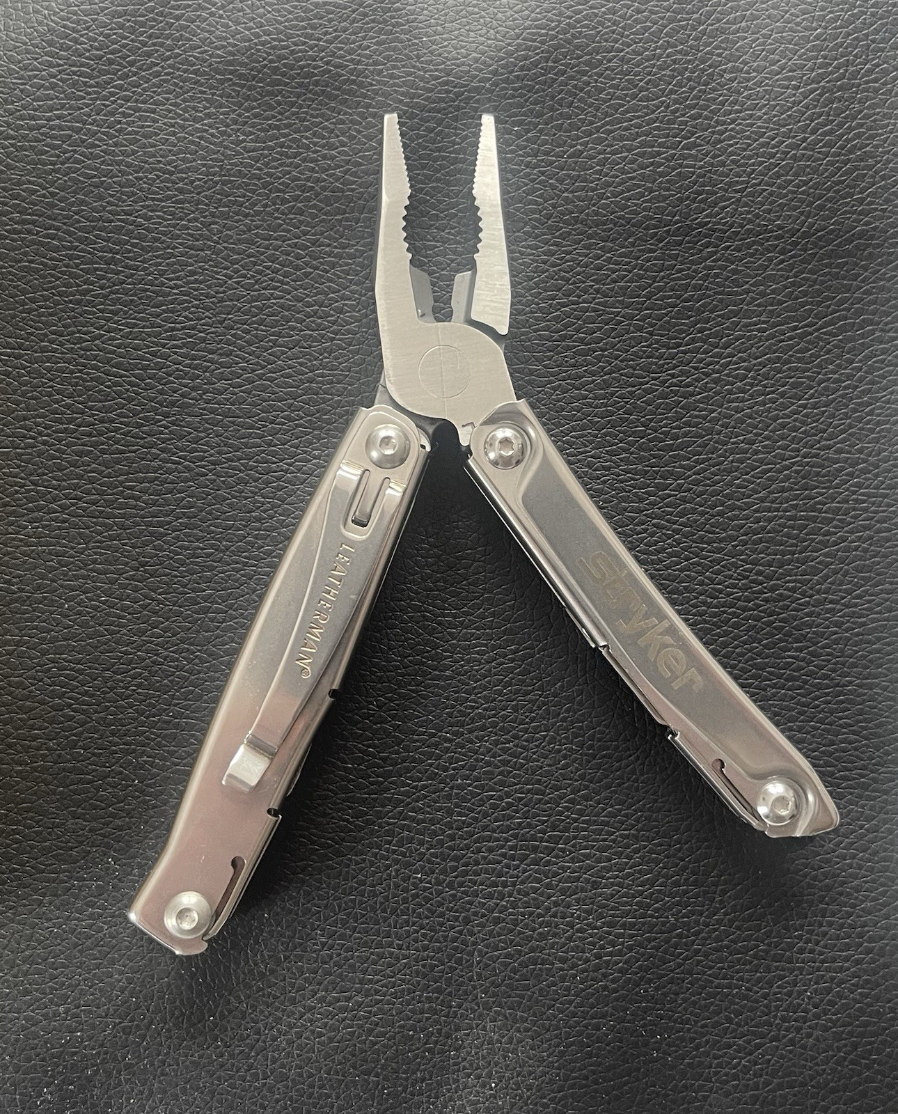 BNIB Leatherman Rev Multi Purpose 14 Tool Folding Pliers Pocket Knife Belt Clip