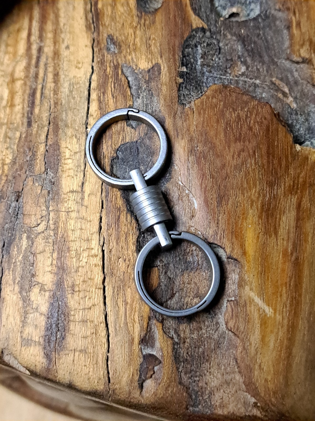 Pro Mini Series Titanium Swivel With 17.5mm Titanium Quicksnap Keyrings