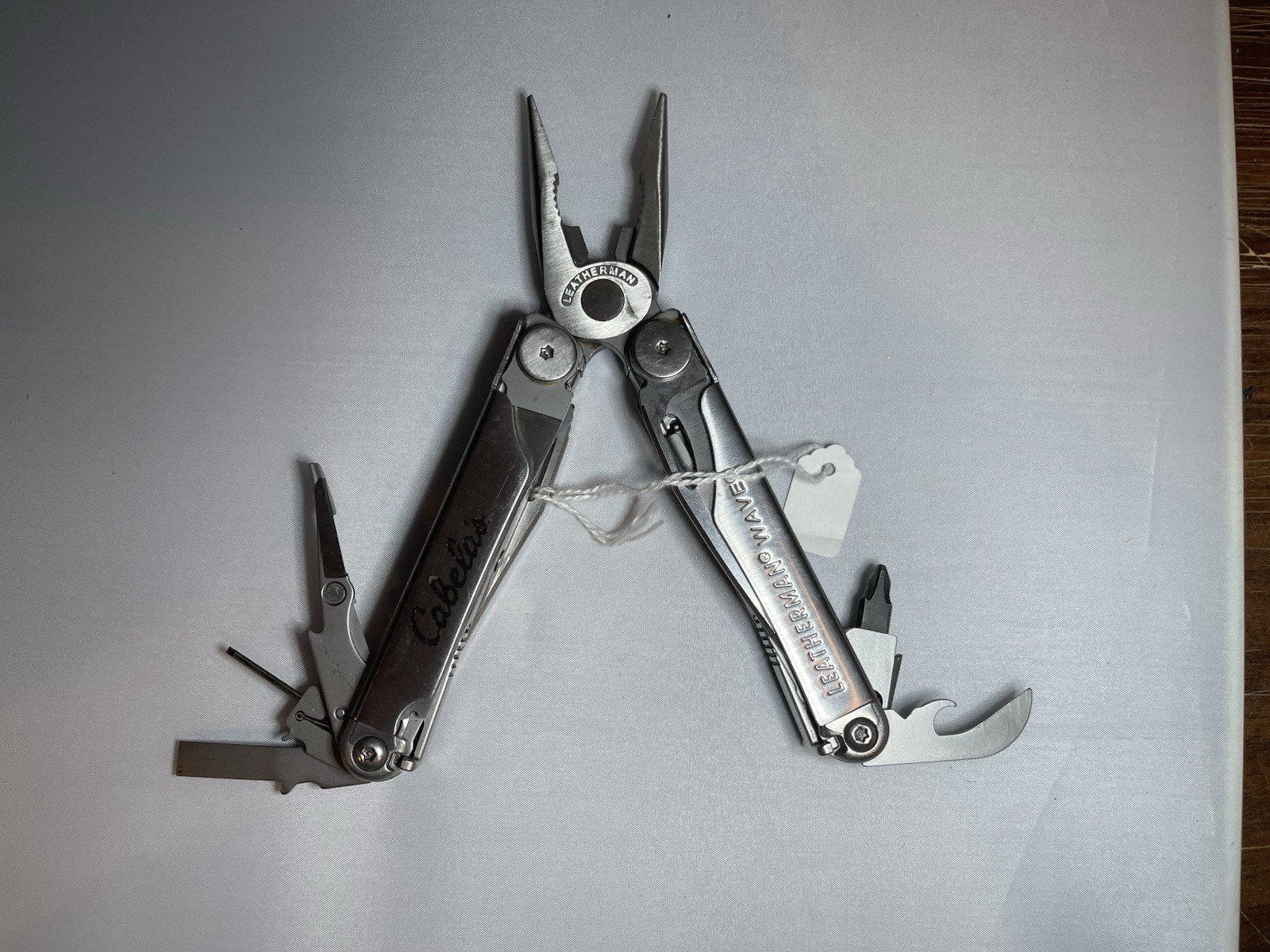 LM161 Leatherman Wave Stainless Cabela’s Logo