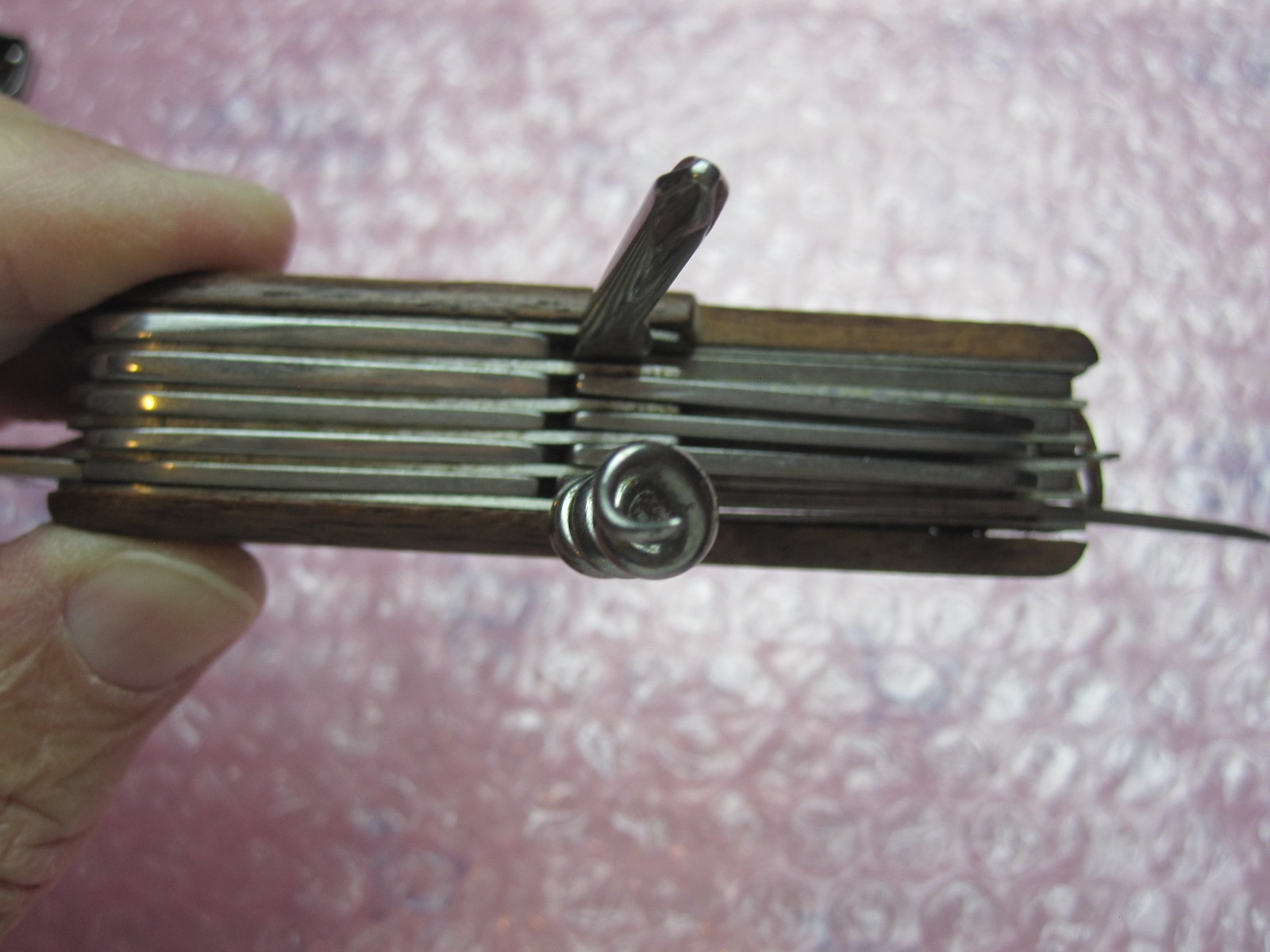 Multi Tool Pocket Knife 11 Tools Stainless Steel Blades Wood HandleMade in China
