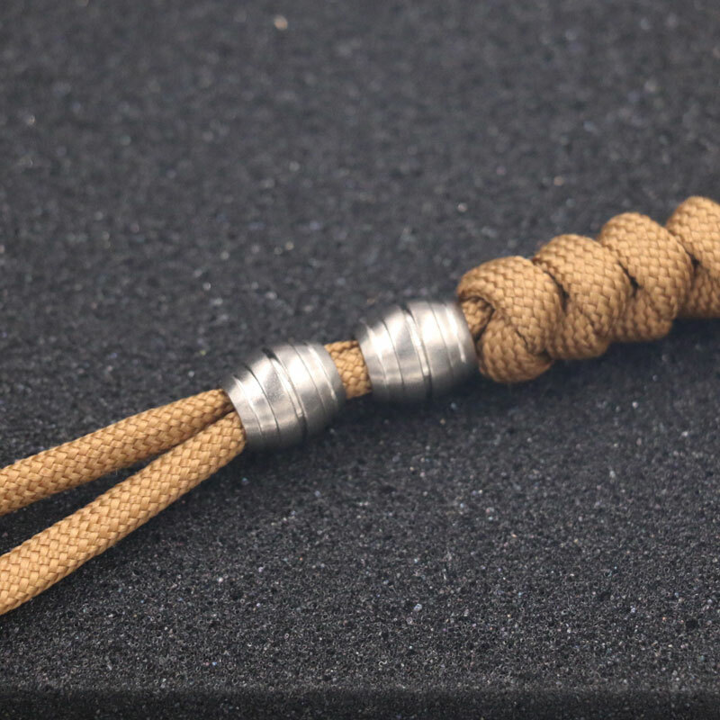 2pcs Titanium Bead Knife Parachute Lanyard Bead EDC Pendant Beads Keychain Tool