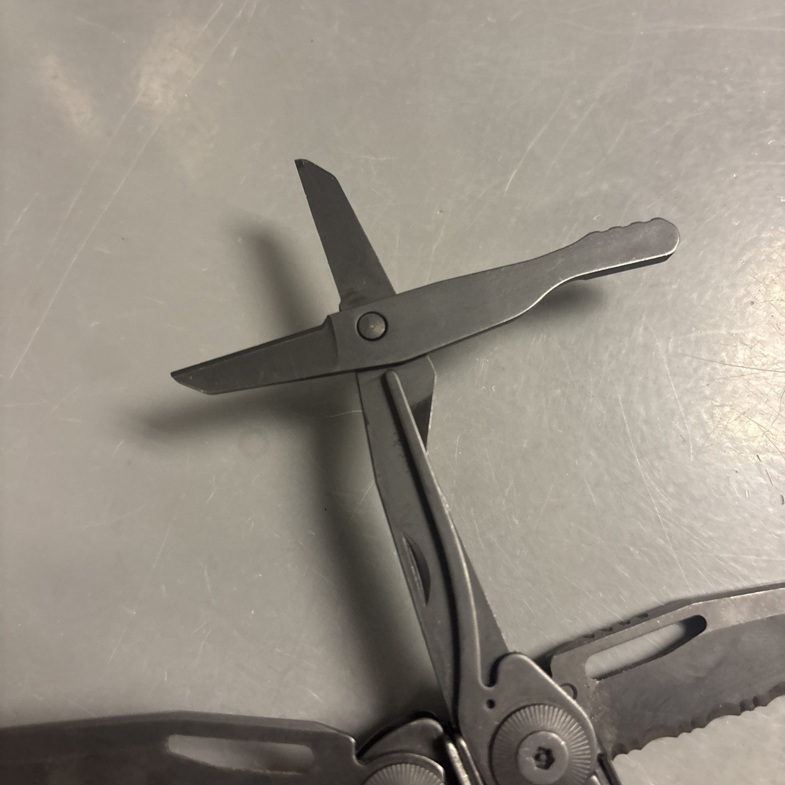 LEATHERMAN SURGE 19-In-1 Black Oxide Heavy Duty Multitool