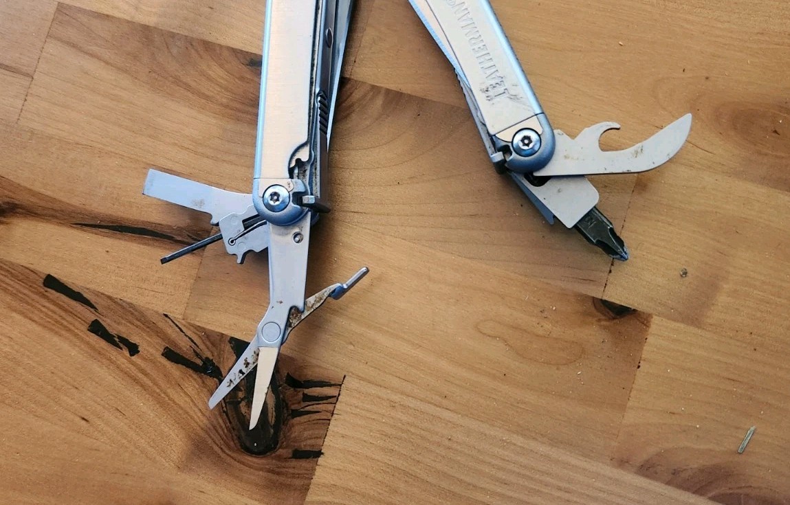Leatherman Wave Multi-Tool Pliers Pocket Knife w/ Sheath – Great Condition – X39