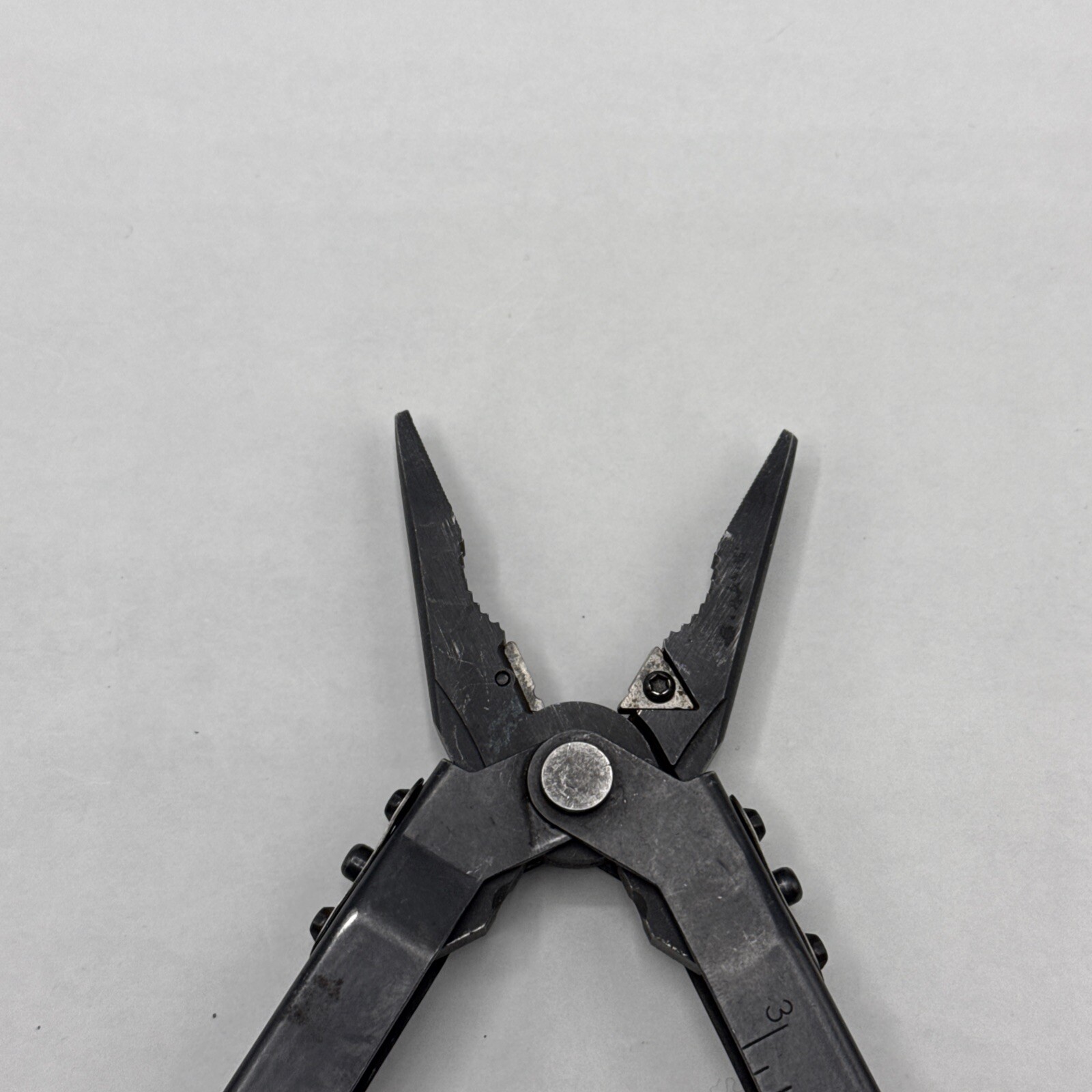 Gerber MP 600, Carbide Cutters, Needlenose – Black