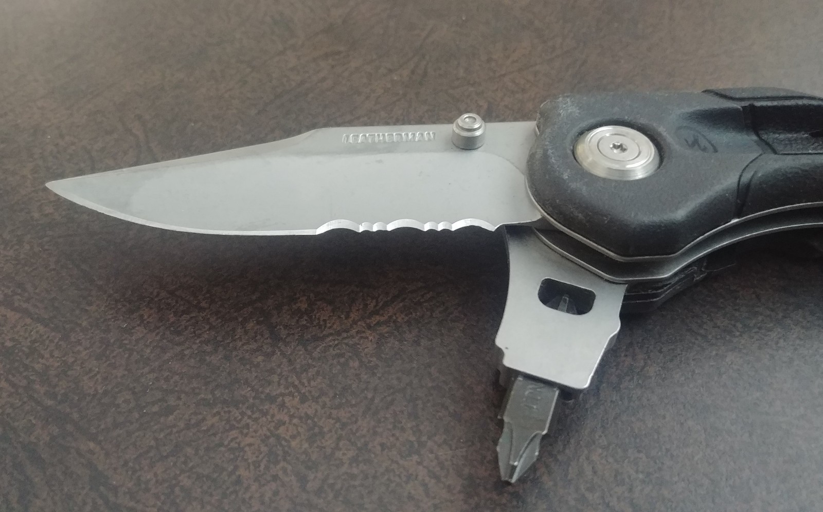 Leatherman H503 Folding Knife Multi-Tool Lockback *Discontinued* 3″ Serrated