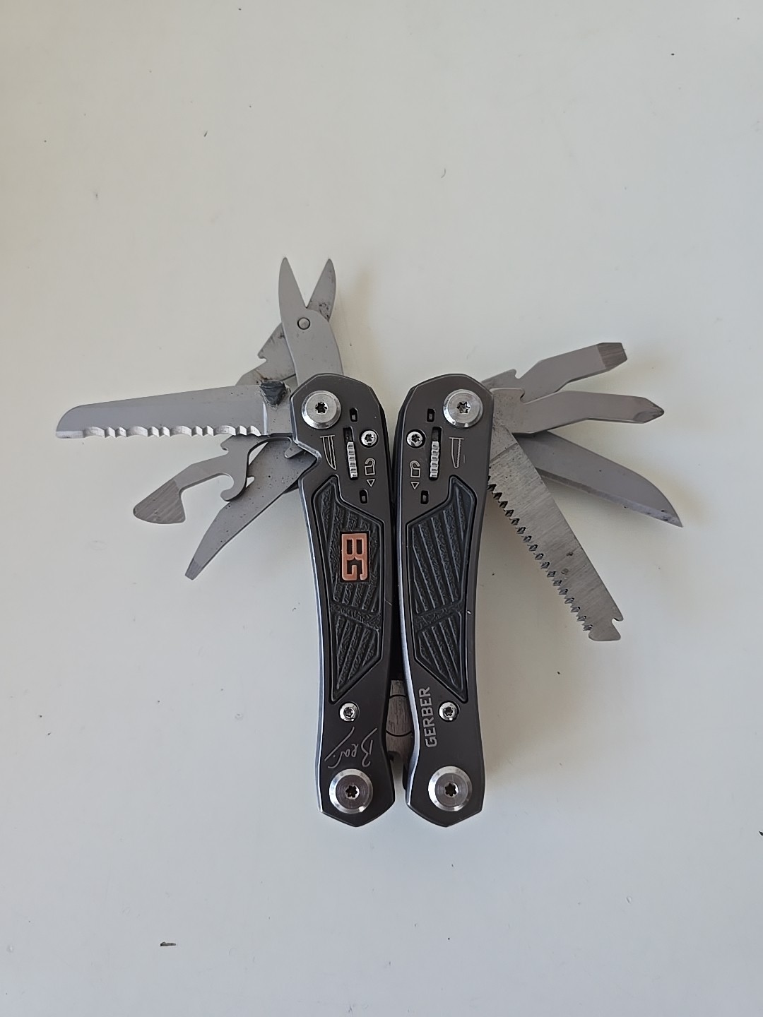 Gerber Bear Grylls Edition Suspension Gray Multi-Tool Plier w/Sheath