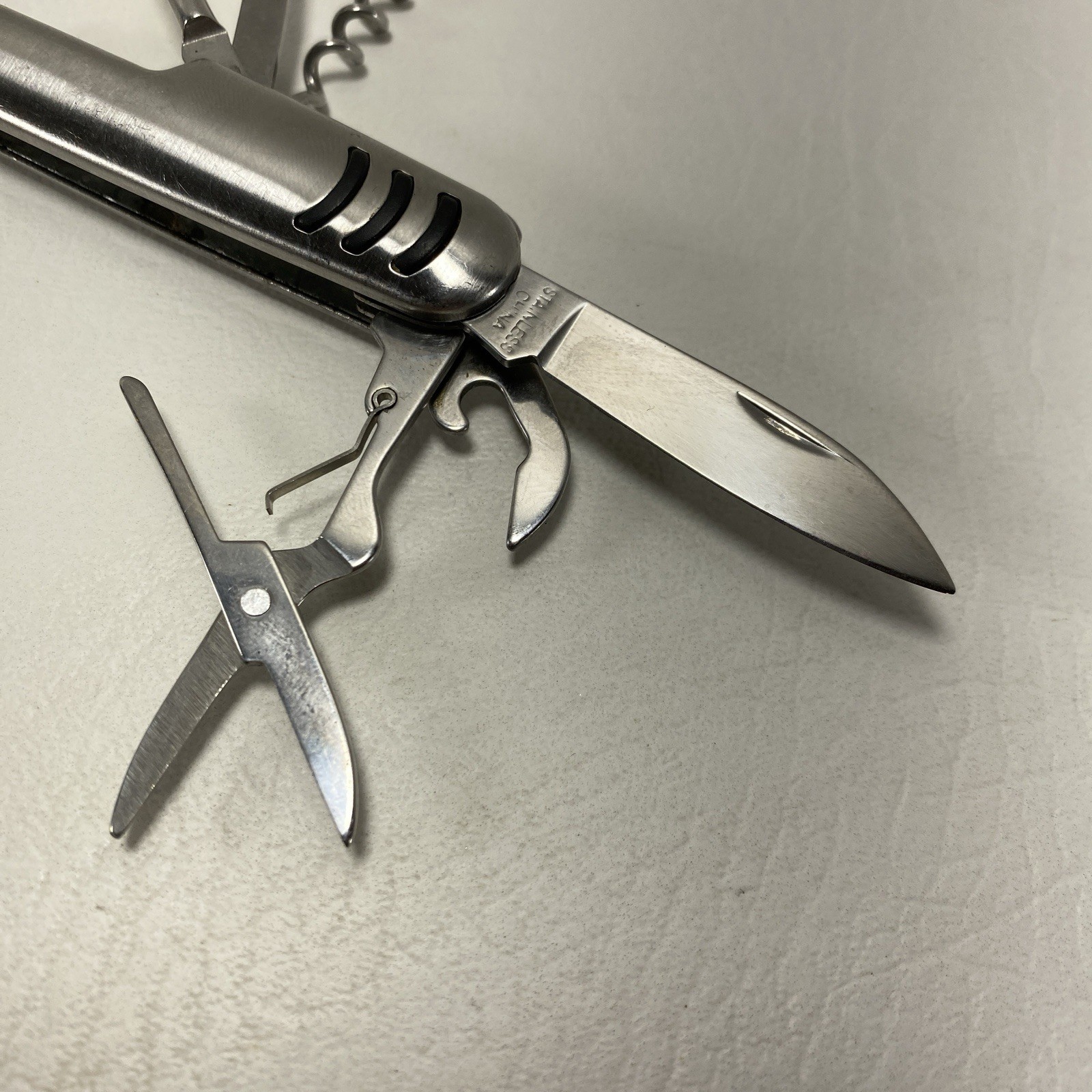 Stainless Steel 7 Features Multifunctional Pocket Folding Tools/Knife/Key Ring