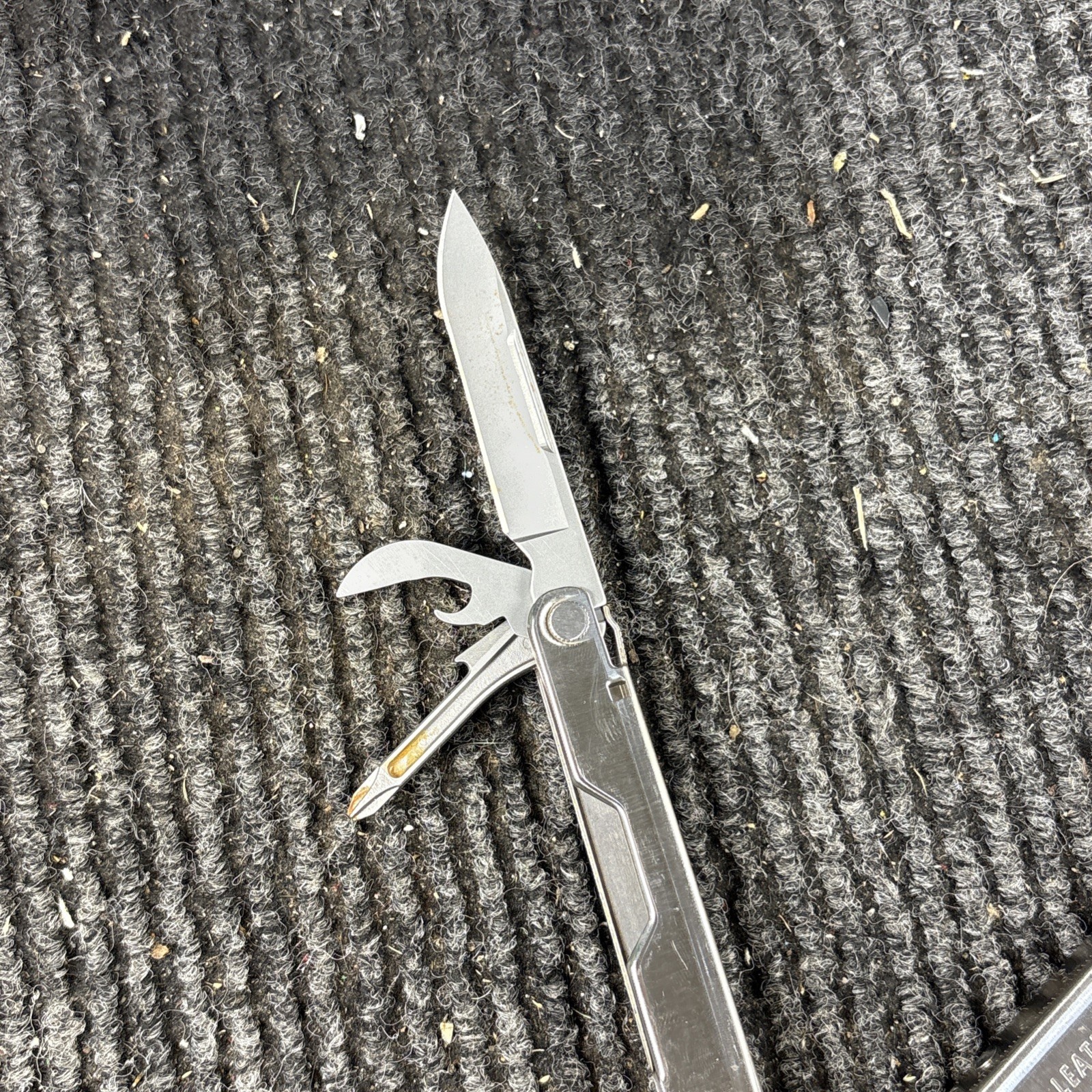 Leatherman Bond Multi-tool Multi Tool Silver Knife File Screwdriver Used (103)