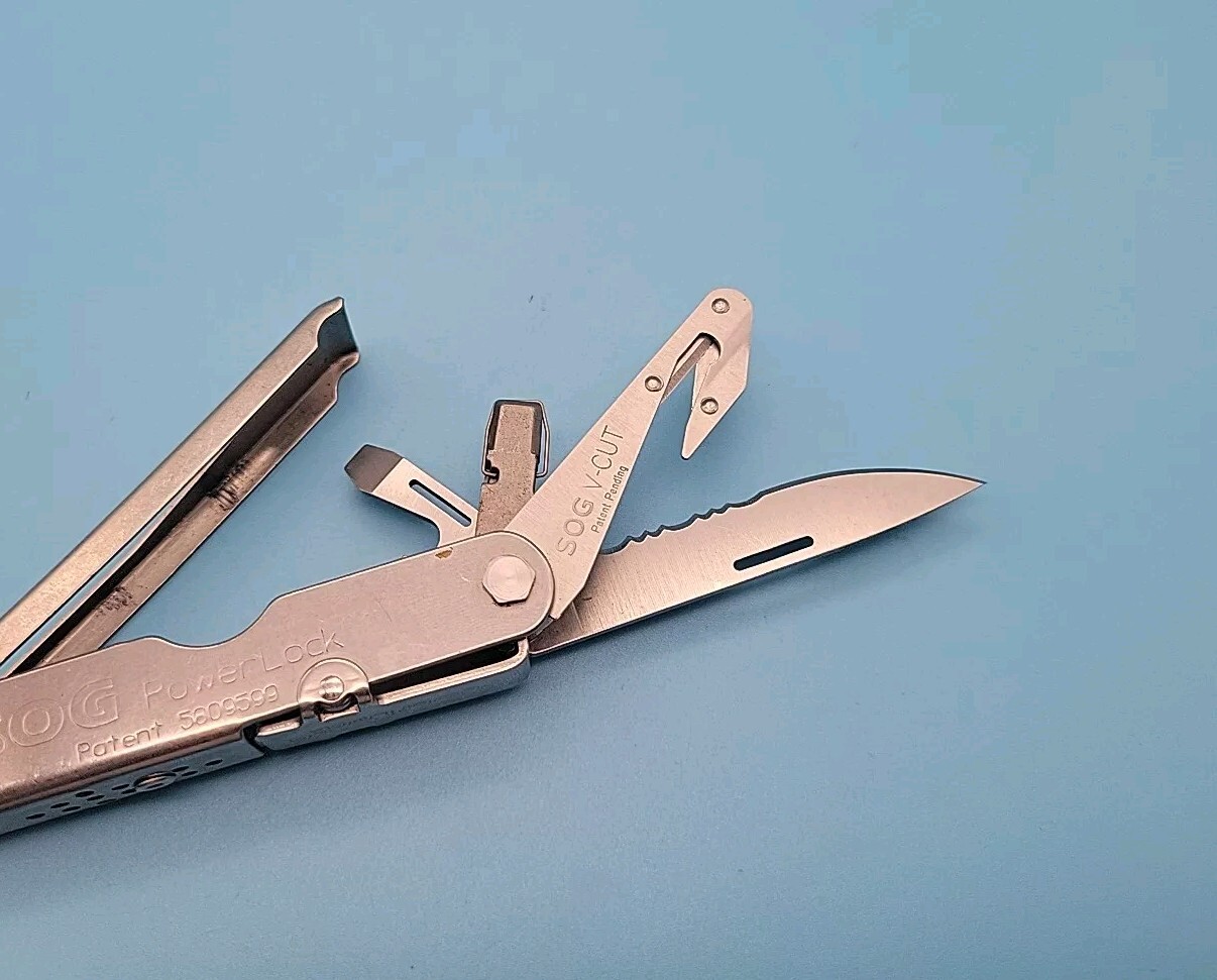SOG PowerLock Multi-Tool – Compound Leverage Pliers – V-Cutter – 1/4 Driver