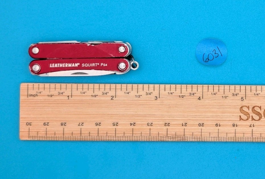 Leatherman SQUIRT PS4 Multi-Tool With Pliers Scissors Knife RED!