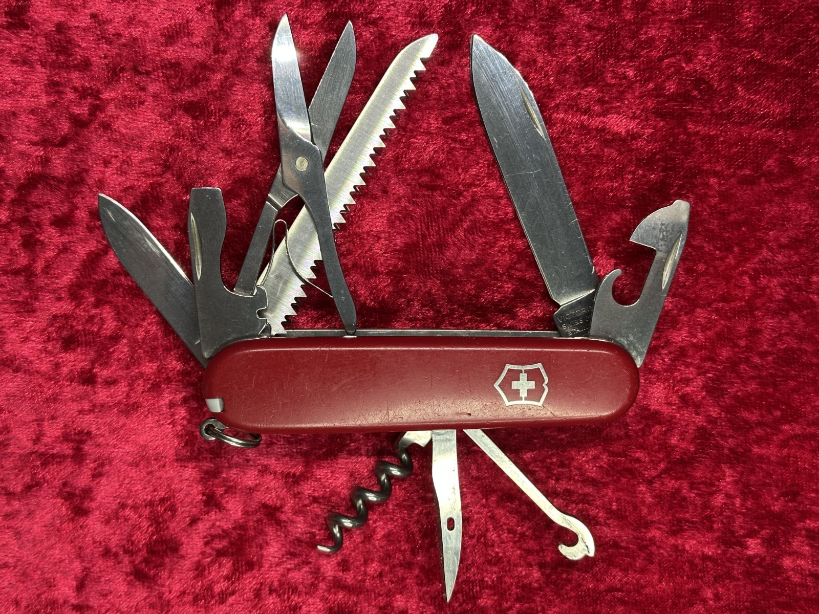 Victorinox Huntsman Red Swiss Army Knife 91mm 12 Tool 4 Layer Random Pick (221)