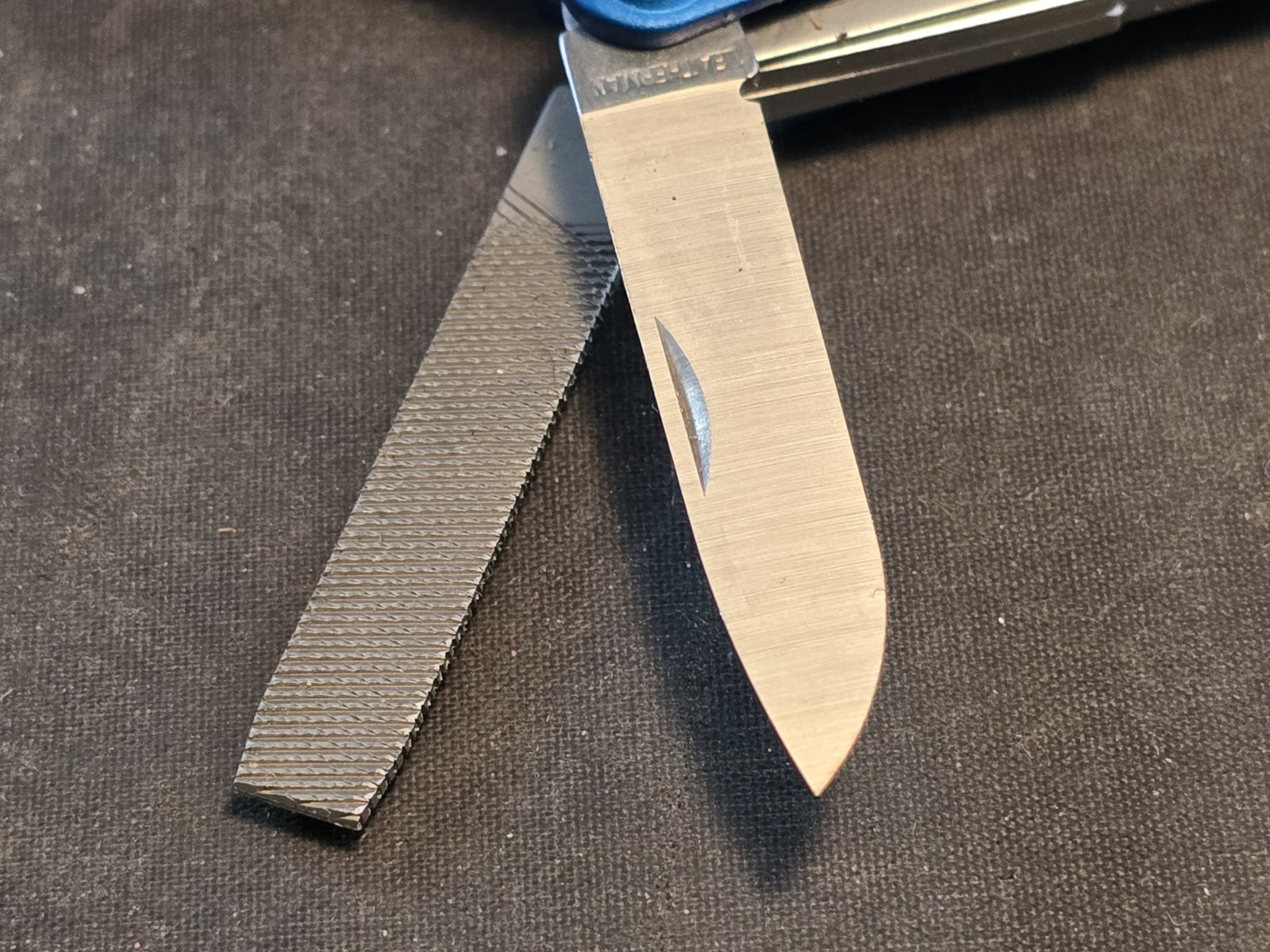 Discontinued Leatherman Squirt PS4 Blue Multitool