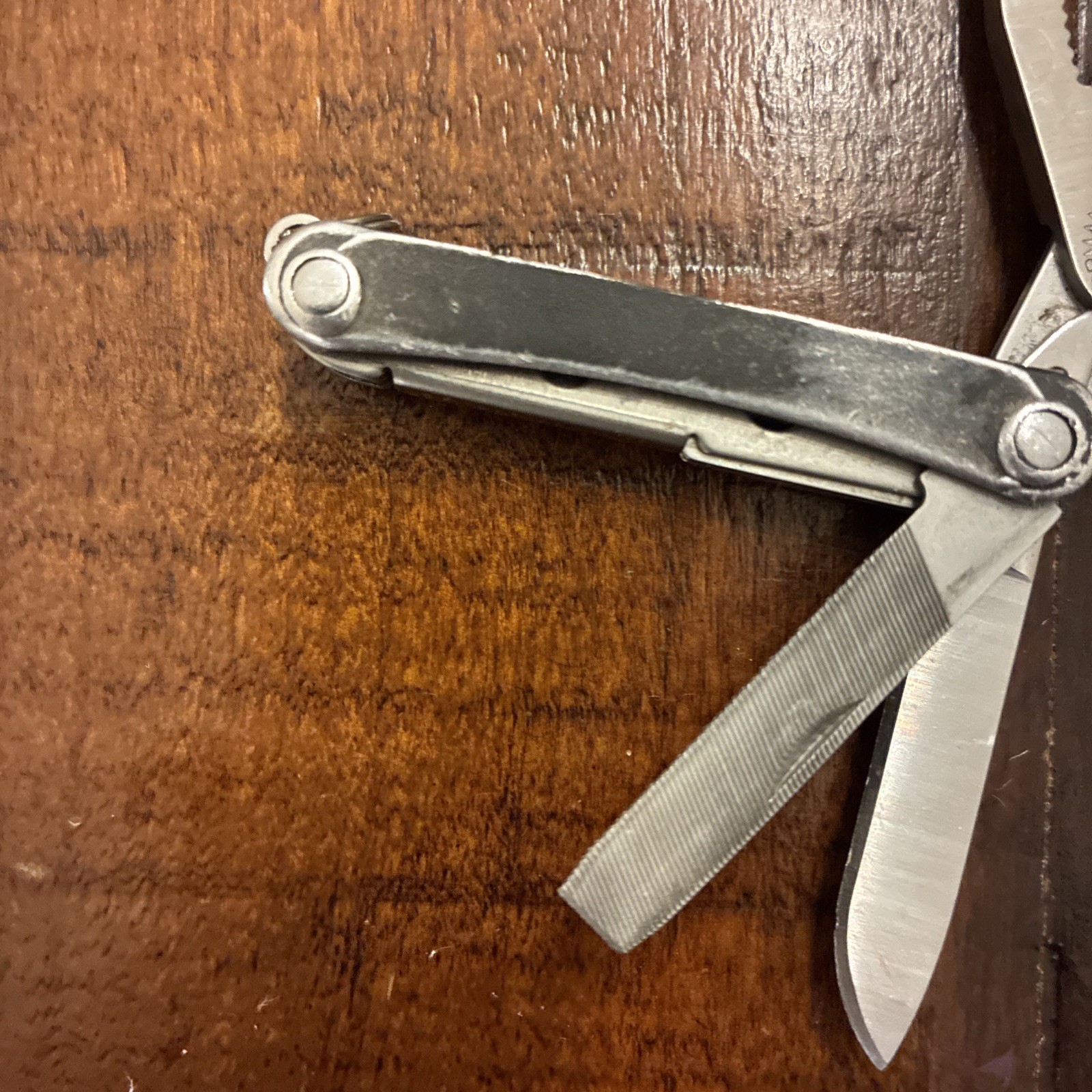 Leatherman SQUIRT PS4 Multi-Tool With Pliers Scissors Knife – Read Description