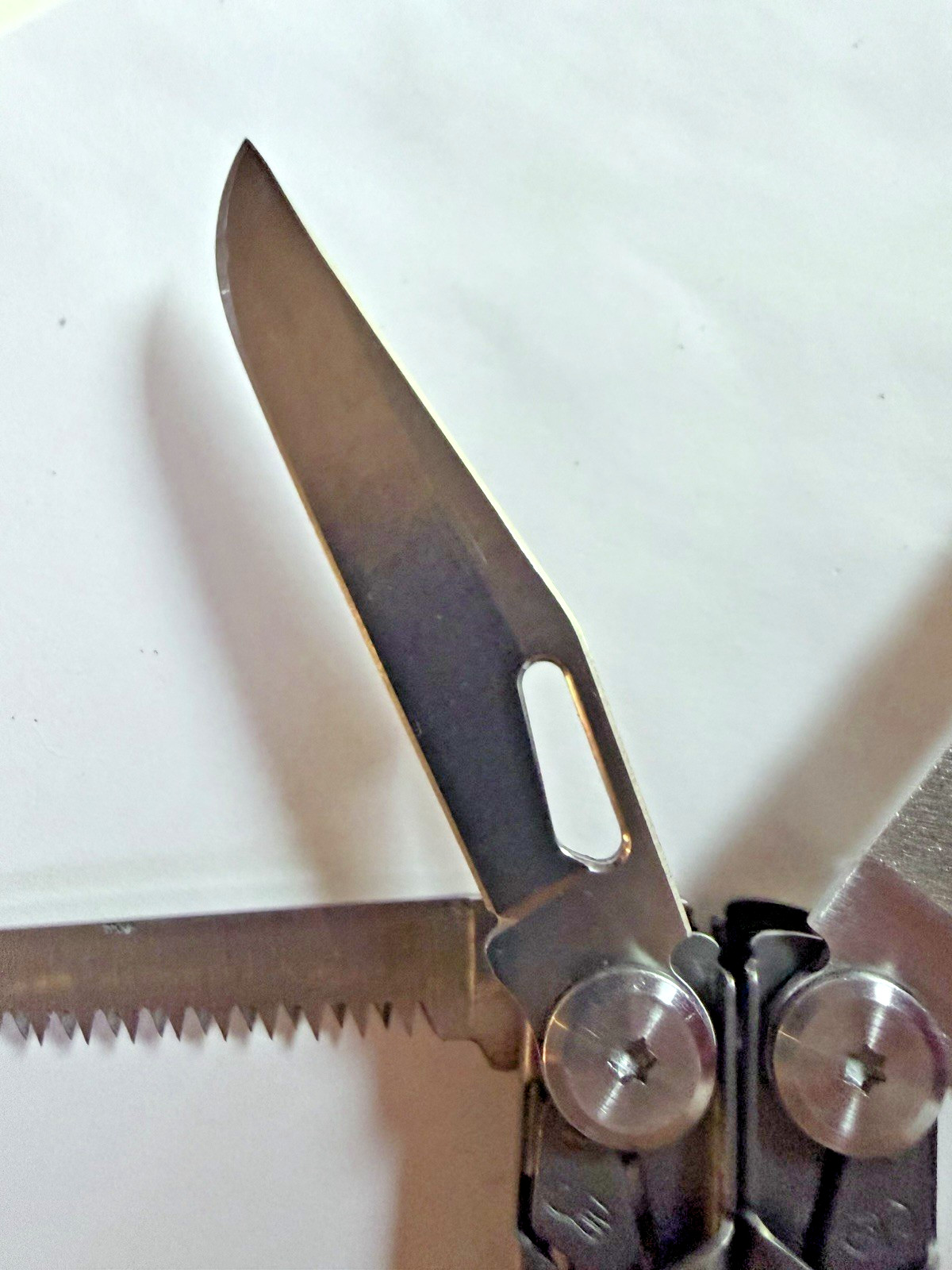 ROCKTOL Multitool 17-in-1 Multi-Tool Pliers, Screwdriver, Scissors, Pocket Knife