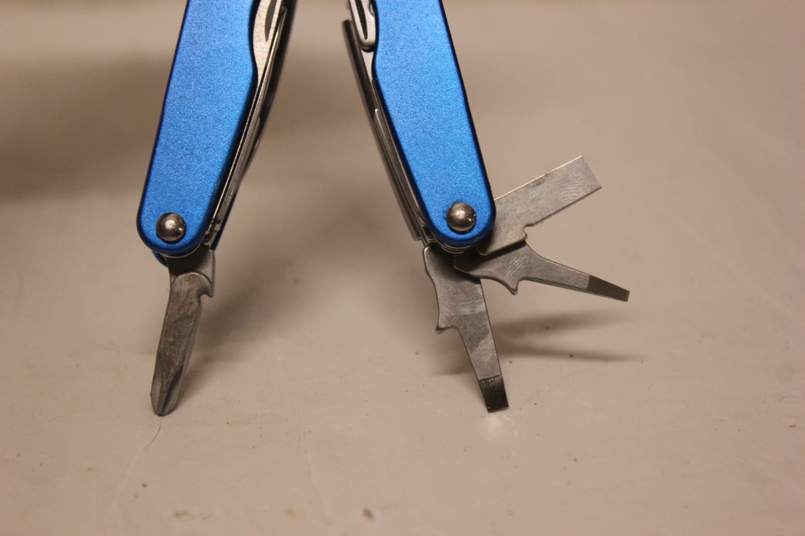 Leatherman Juice CS4 Blue Retired Multi Tool Pliers Knife Great Condition J11