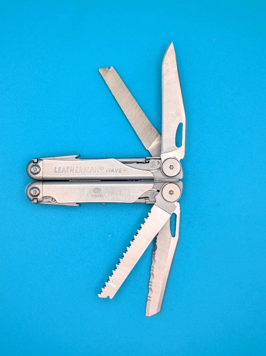 Leatherman Wave Plus + Multi-Tool! FAST SHIPPING! WITH SHEATH! * 2021 ORE & ASH*