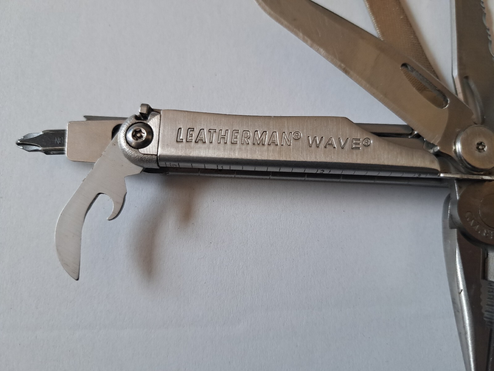 Leatherman Wave Stainless Multi-Tool w/Nylon Sheat Used