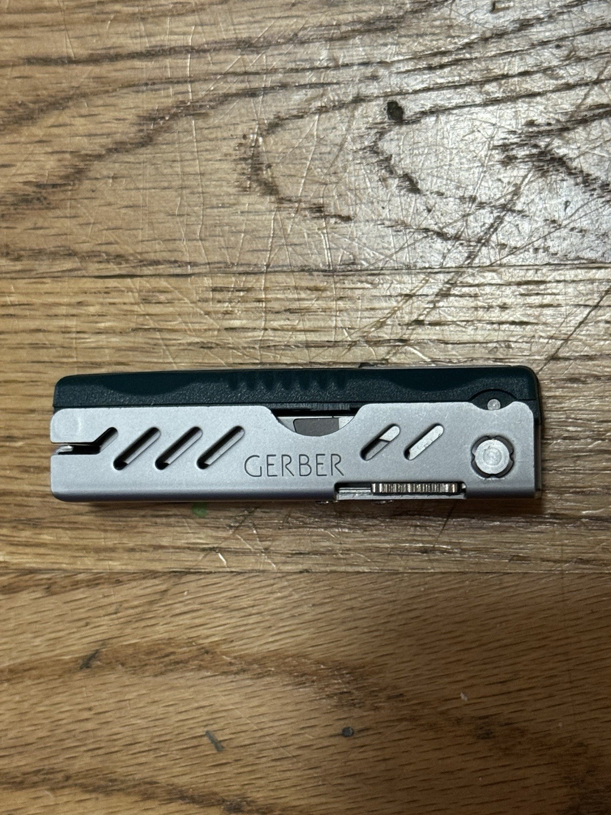 VTG Discontinued Gerber Multi-Lite Green 07205 w/ Box & Insert – Needs Battery