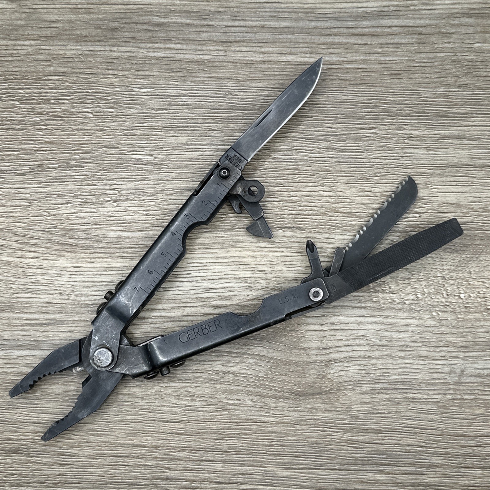 Gerber Diesel Multi-Plier Multi-Tool – Black Blunt Nose Pliers Tool