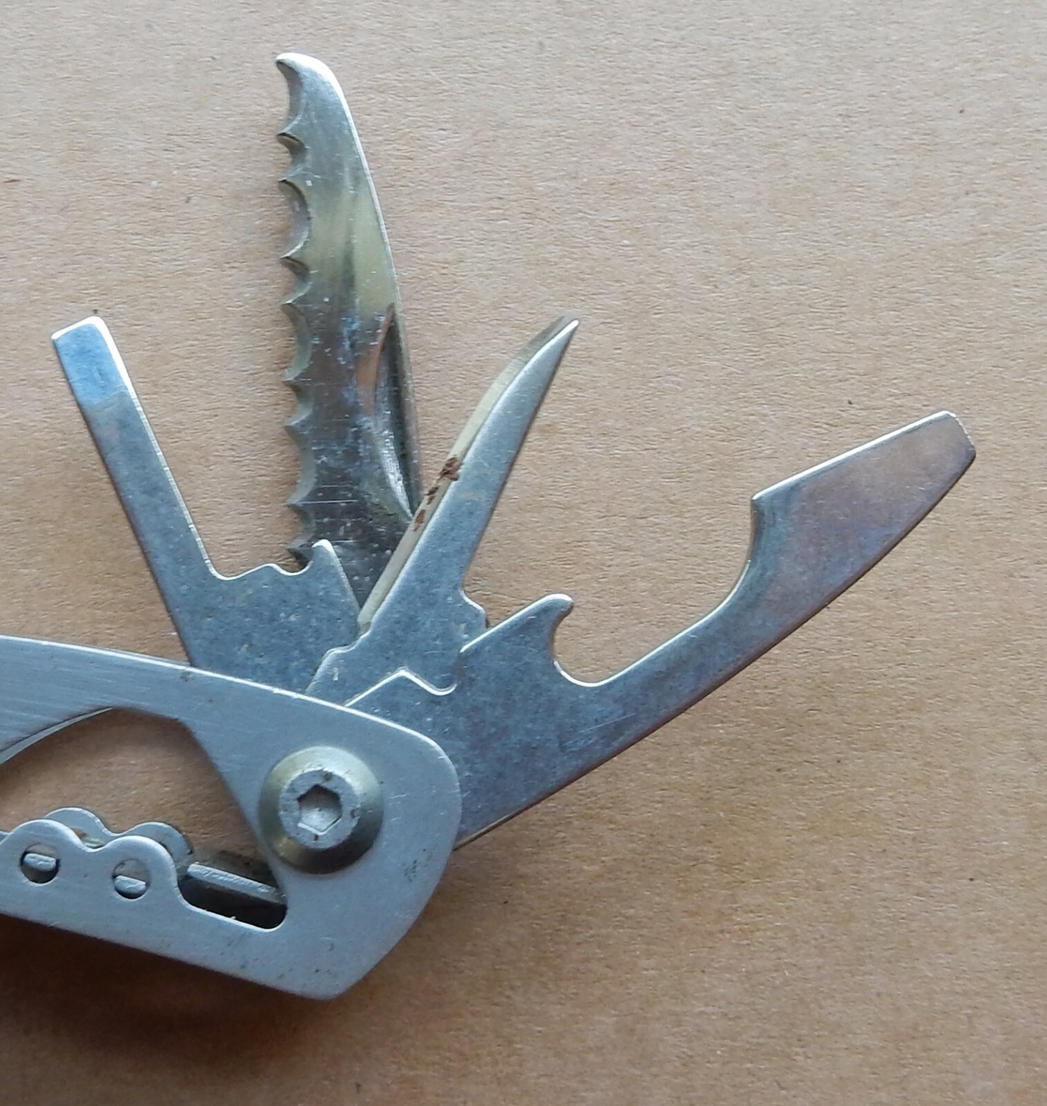 Folding Multi-purpose Tool, Pliers, Screwdrivers, Blades, Bottle Opener, File