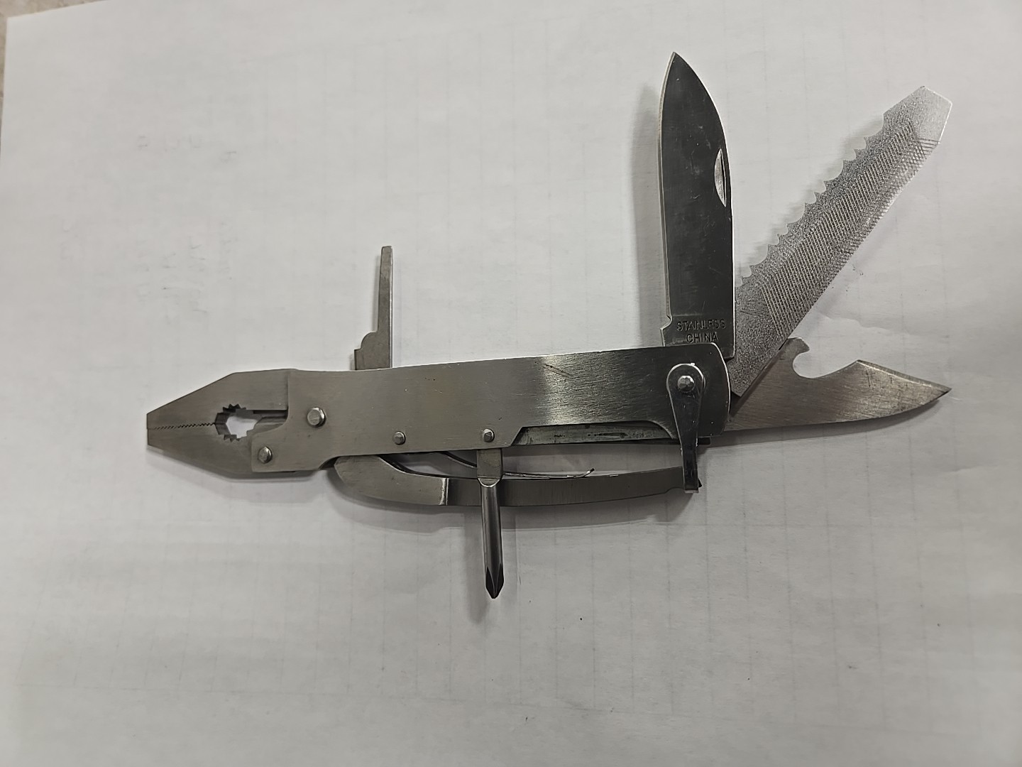 8 in 1 Stainless Steel Folding Multi Tool Pliers Knife Saw Used
