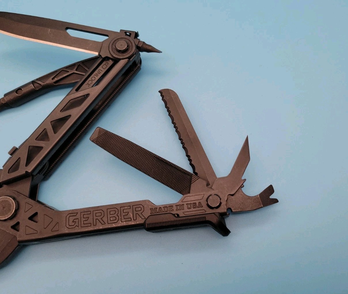 Gerber Center Drive Multi-Tool w/Sheath – Black – Pliers, Knife – USA
