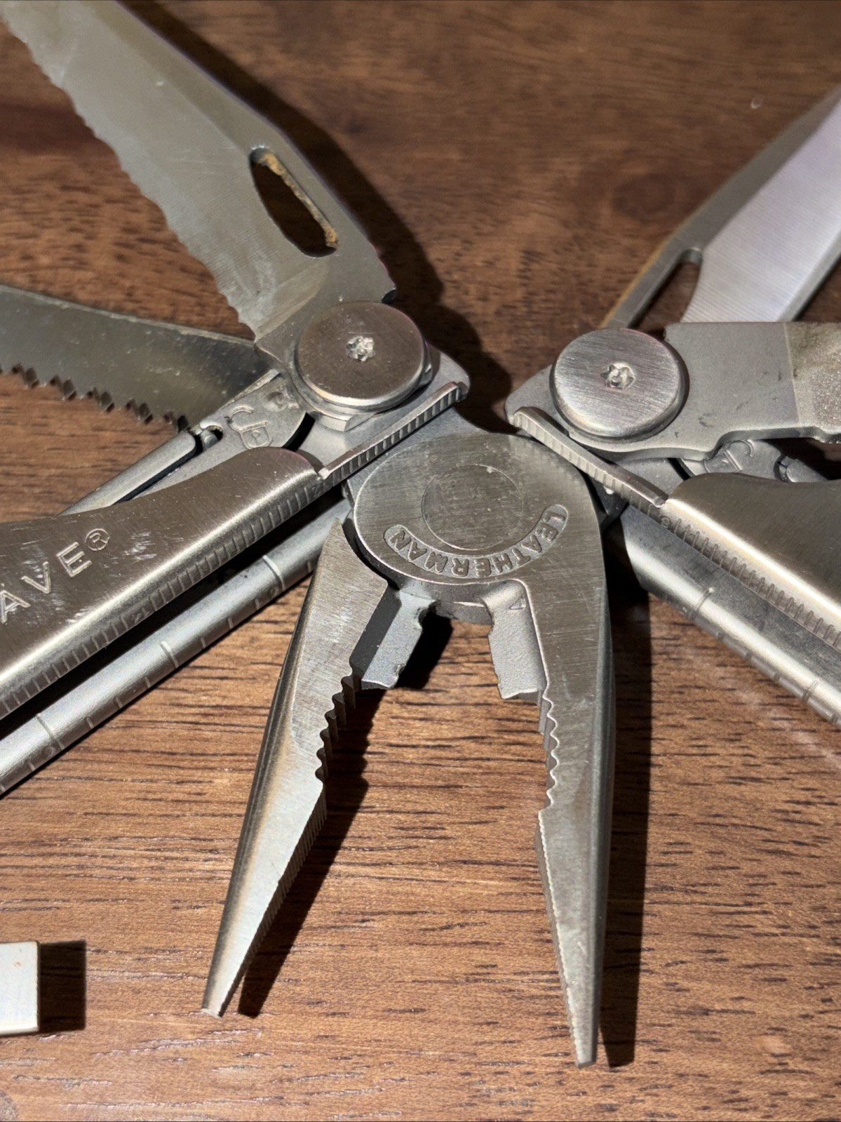 Leatherman Wave Multi-Tool Stainless Steel, with OEM Leather Sheath