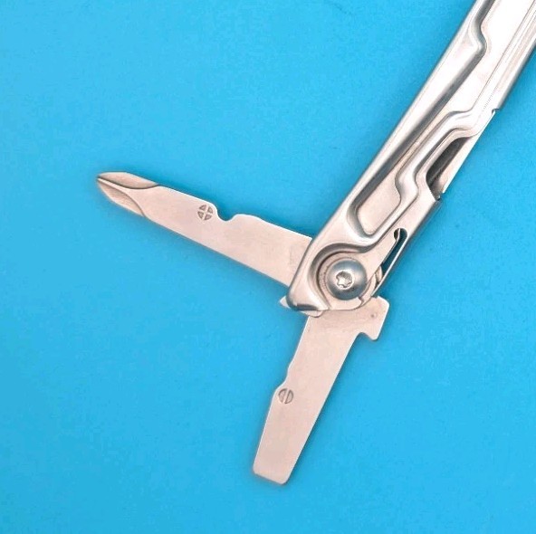 Leatherman Rev 3.8″ Multi-Tool, Stainless!