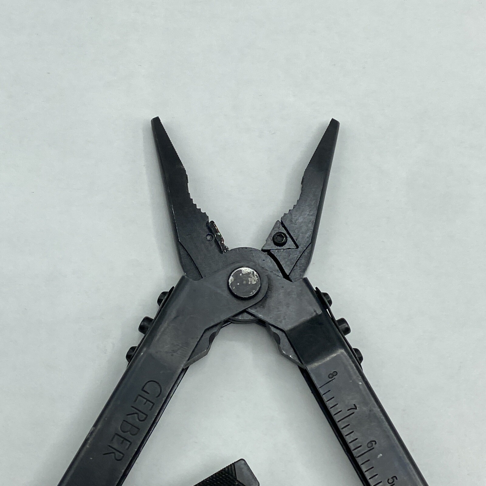 Gerber MP 600, Carbide Cutters, Needlenose – Black