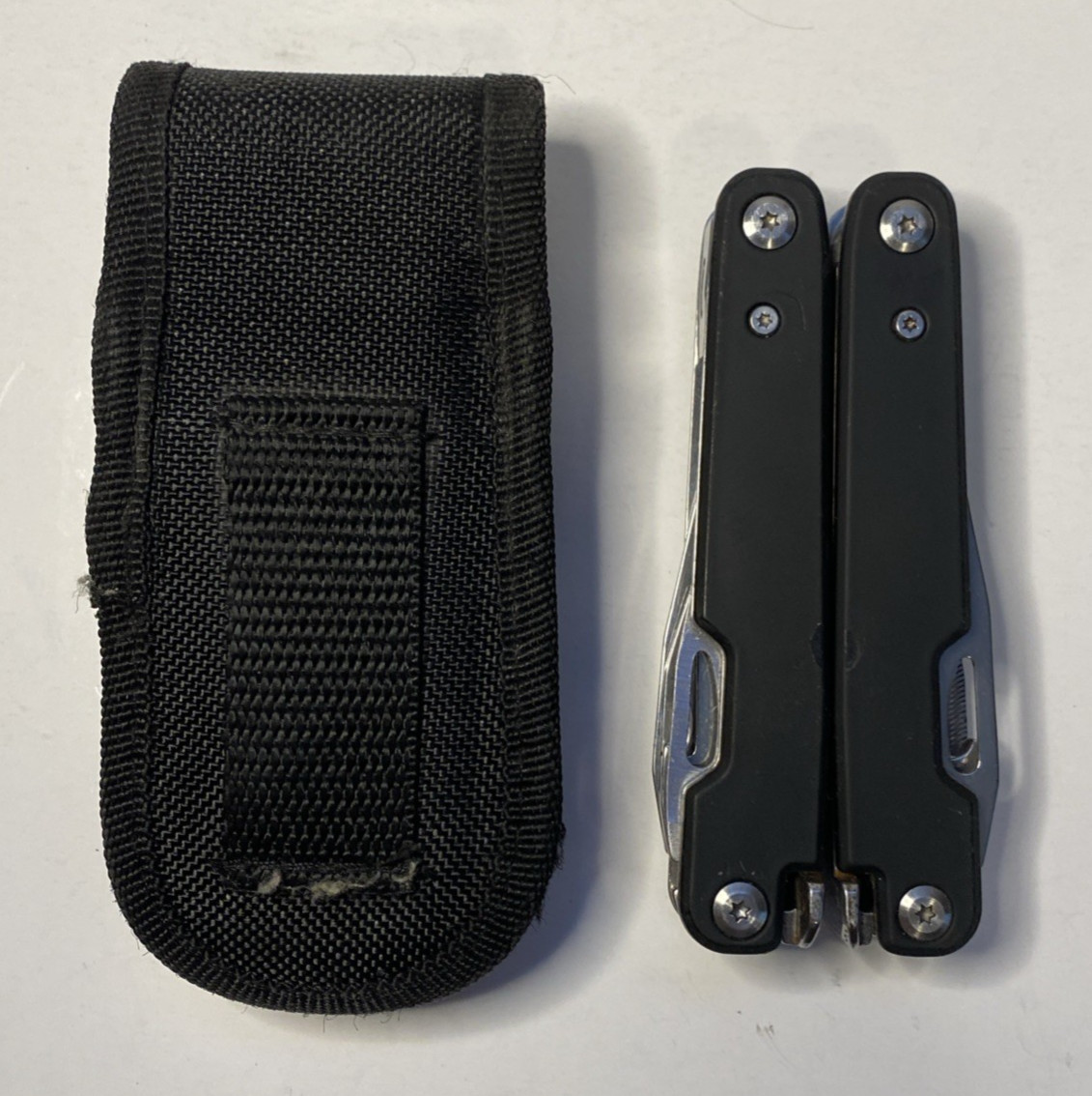 Mossy Oak 11 in 1 Multi Tool Black w/ Pocket Clip & Nylon Sheath