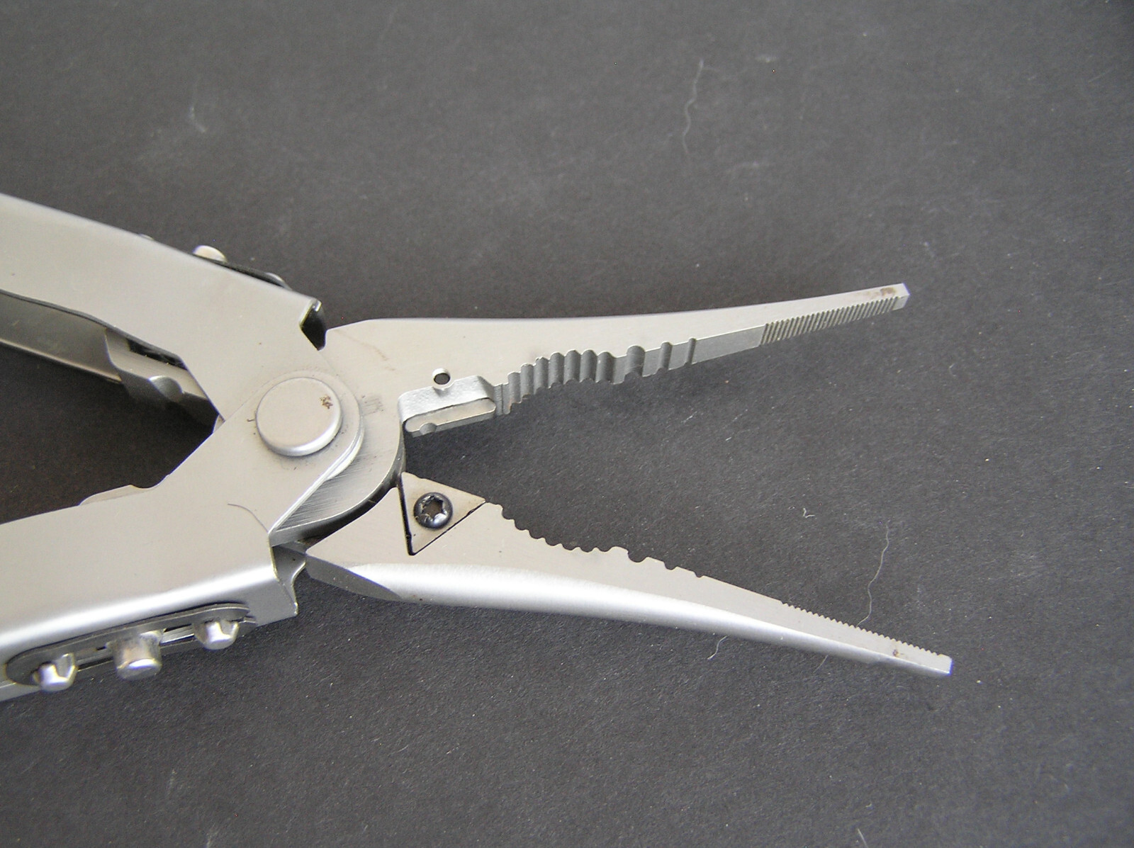 Rare Variant Gerber MP600 Fisherman Multi Plier w/ Longer Needlenose & Tool Kit