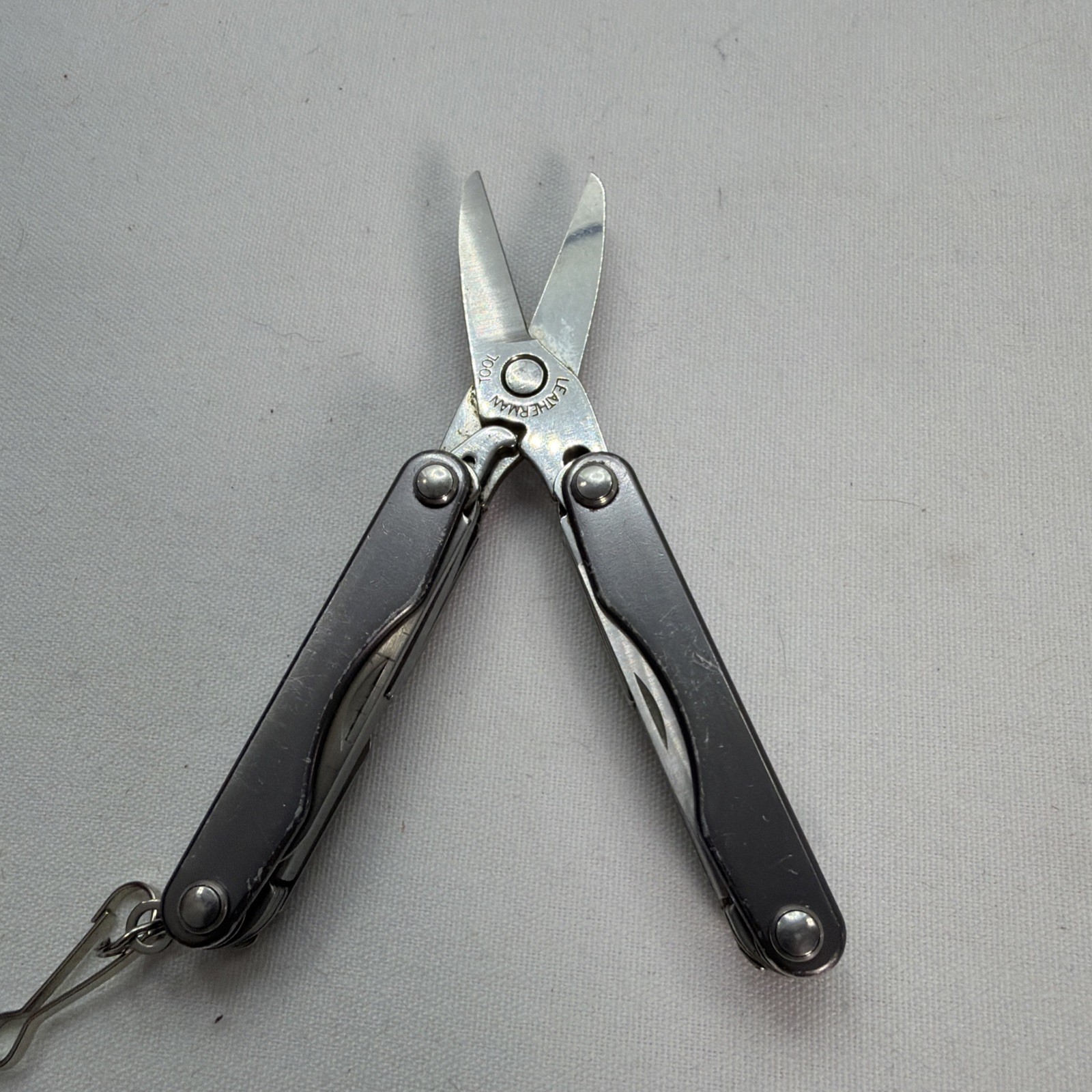 Leatherman Squirt S4 Multi-Tool, Key Ring, Retired, GRAY! Six Different Tools