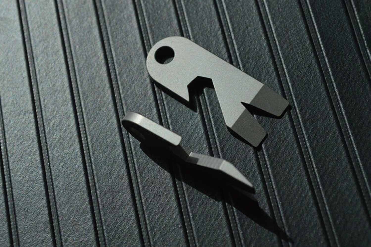 TC4 Titanium CNC Keychain Multi Tool Pry Bar Crowbar Bottle Opener Wrench EDC