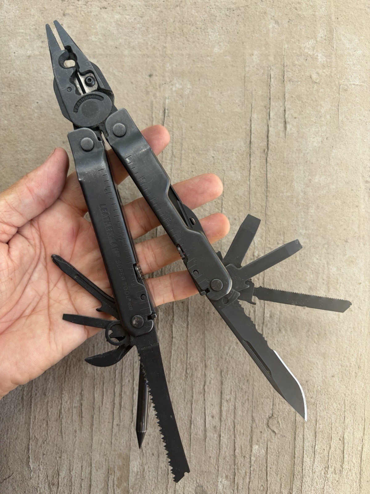 LEATHERMAN SUPER TOOL 300 EOD MULTI-TOOL CARBIDE CUTTERS BLACK OXIDE W/POUCH