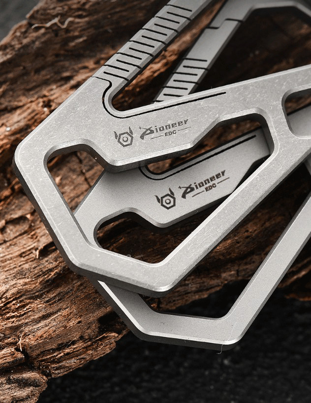 EDC Titanium Keychain Carabiner Car Key Holder Organizer with Bottle Opener Tool