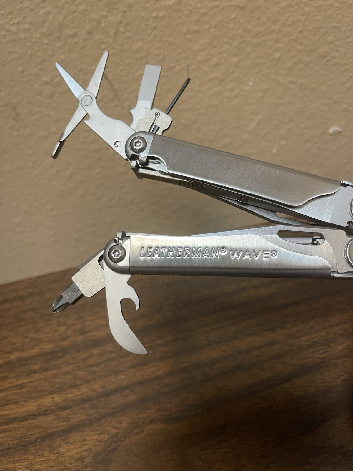 Leatherman Wave Multi-Tool Pliers Pocket Knife w/ Sheath – Great Condition –