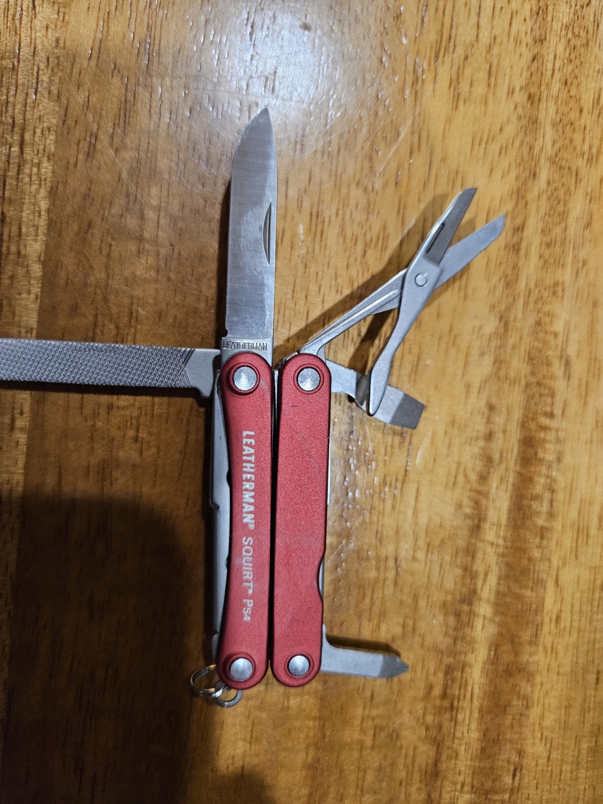 Leatherman Squirt PS4 Red Keychain Multi Tool Pliers Pocket Knife