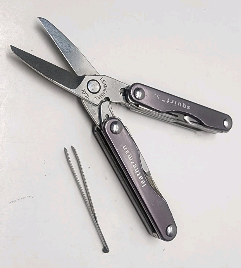 Leatherman Squirt S4 Multi-Tool Scissor Pocket Knife Grey Purple Tone Stainless