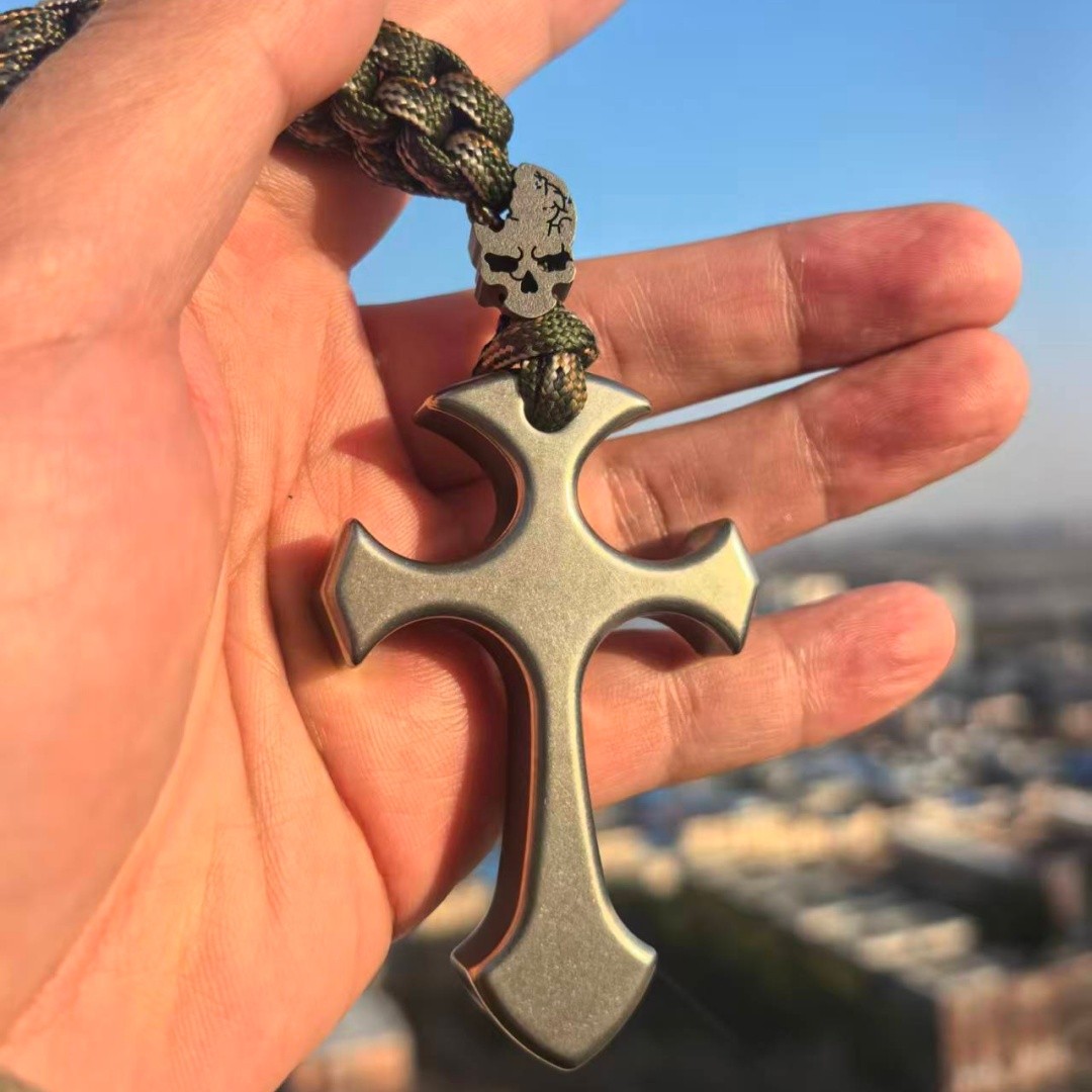 Cross/SkullPendant Titanium alloy TC4 Thickened by 12mm EDC Tool.