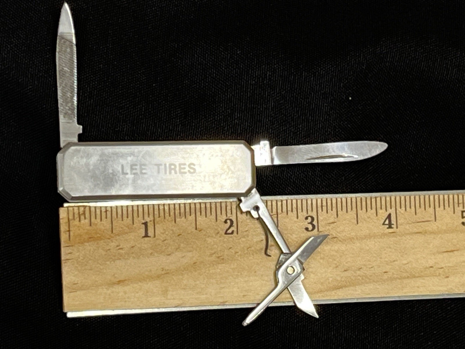 Lee Tires Stainless Multi Tool – Barlow – Made in Japan