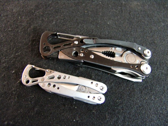 LEATHERMAN SKELETOOL CX-MULTI TOOL & RETIRED STYLE CS-EXCELLENT-LOT 2