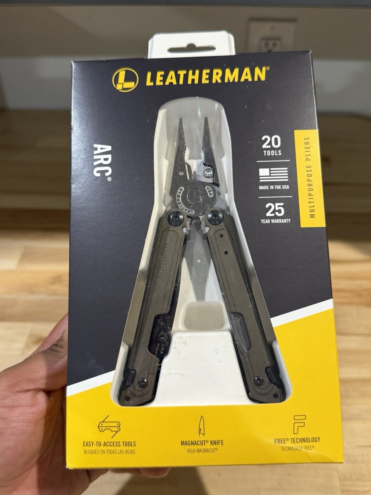 LEATHERMAN ARC TALOS MULTI-TOOL MULTIPURPOSE PLIERS & 20 TOOLS (NEW SEALED) NEW